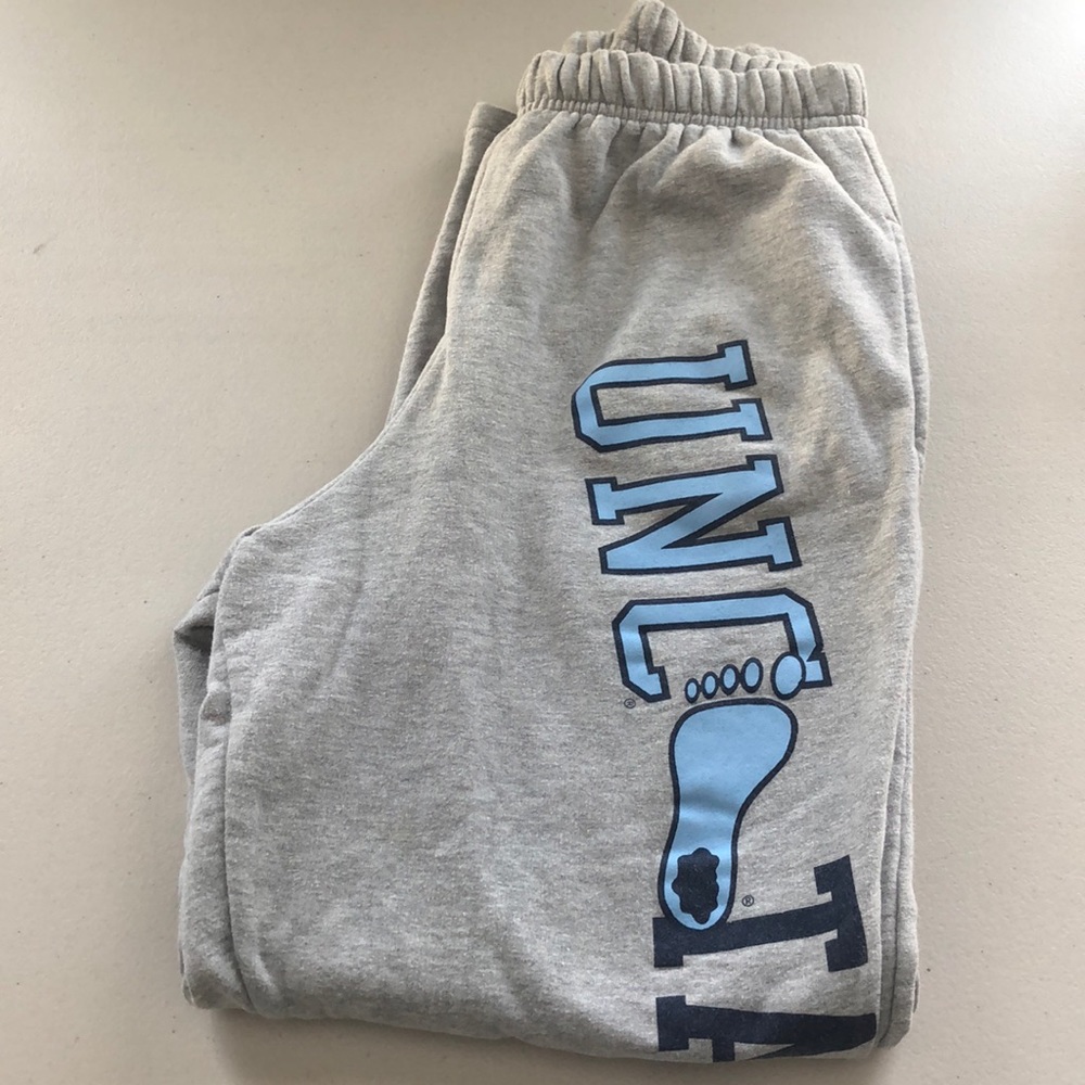 UNC Tarheels sweatpants